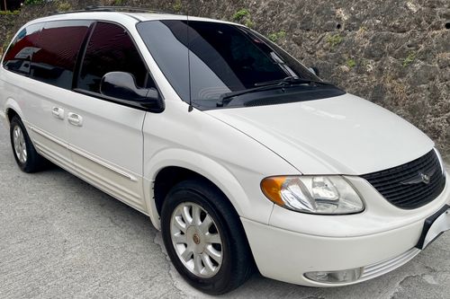 Second hand 2003 Chrysler Town & Country 3.3L LXI AT 