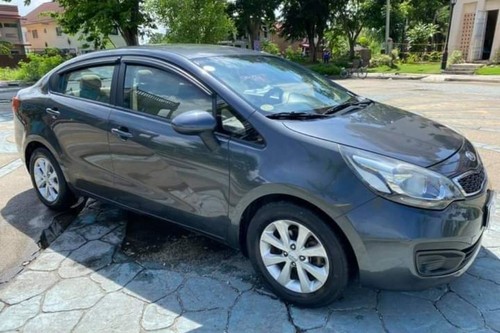 Second hand 2015 Kia Rio Hatchback 1.4 EX AT 