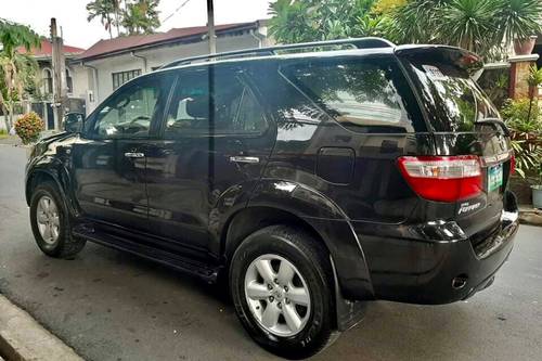 2nd Hand 2010 Toyota Fortuner 2.7 G AT