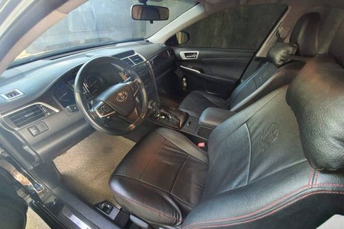 Second hand 2015 Toyota Camry 2.5 S AT 