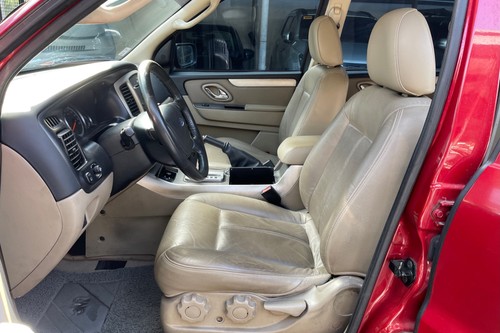 Used 2011 Ford Escape 2.3L XLT AT FWD