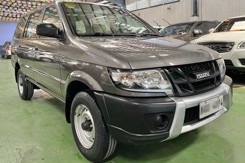 2nd Hand 2017 Isuzu Crosswind XL MT