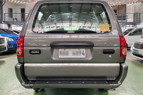 Second hand 2017 Isuzu Crosswind XL MT 