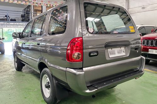 Used 2017 Isuzu Crosswind XL MT