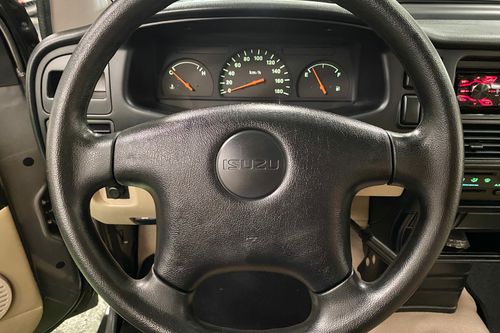 Used 2017 Isuzu Crosswind XL MT