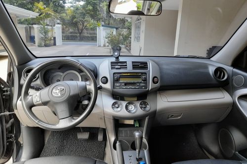 Used 2006 Toyota RAV 4 2.5L V AT 4X2