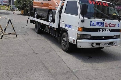 Old 2004 Mitsubishi Space Gear 2.4 AT