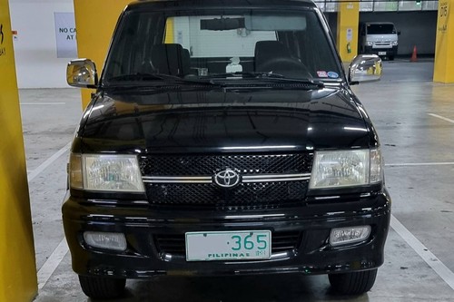 Second hand 2001 Toyota Revo 2.0L Sport Runner MT 