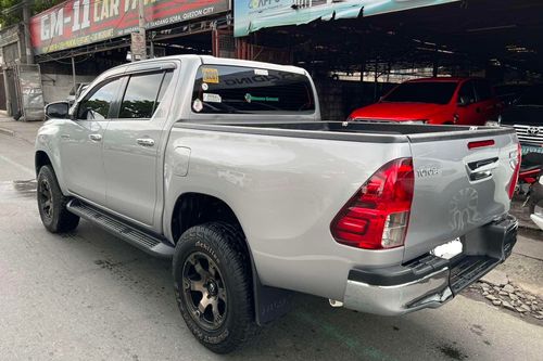Old 2017 Toyota Hilux 2.4 G DSL 4x2 A/T