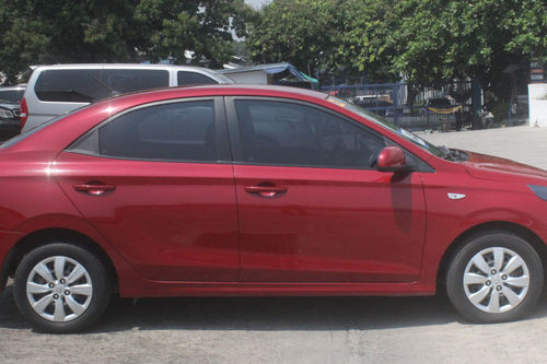 Old 2020 Hyundai Reina GL 4AT