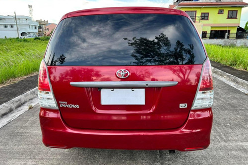 Old 2012 Toyota Innova 2.5L J MT