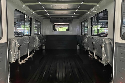 Used 2021 Isuzu Traviz L