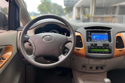 Used 2011 Toyota Innova 2.5L G AT