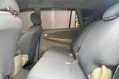 Used 2011 Toyota Innova 2.5L G AT