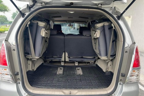 Used 2011 Toyota Innova 2.5L G AT