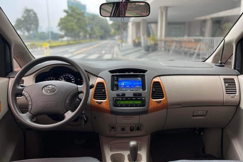 Used 2011 Toyota Innova 2.5L G AT