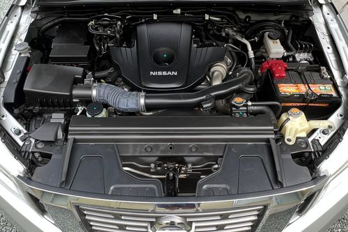 Used 2020 Nissan NP300 Navara 2.5L 4x2 EL 6MT Calibre