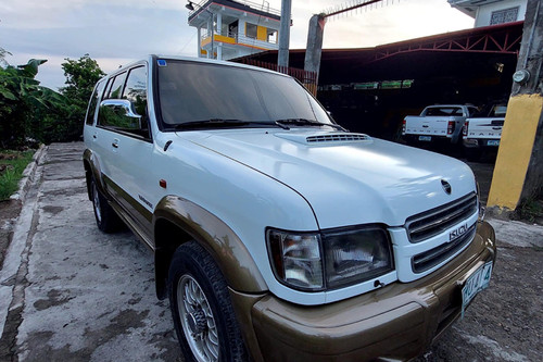 Second hand 2001 Isuzu Trooper 3.0 AT RWD 
