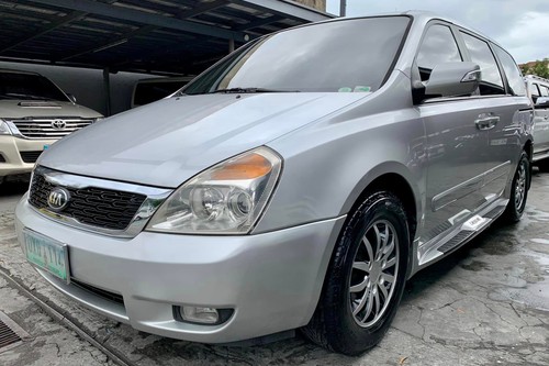 Second hand 2013 Kia Carnival 2.9L EX 