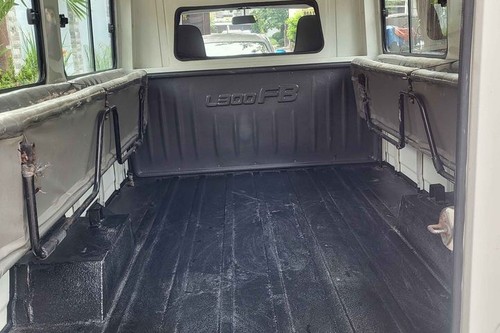 Used 2017 Mitsubishi L300 2.5L FB Deluxe MT