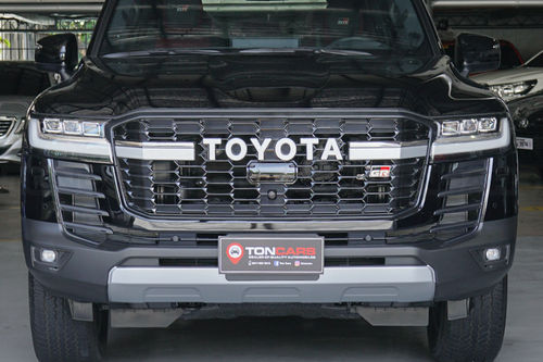 Second hand 2022 Toyota Land Cruiser LC300 ZX 