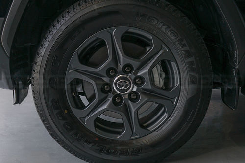 2nd Hand 2022 Toyota Land Cruiser LC300 ZX