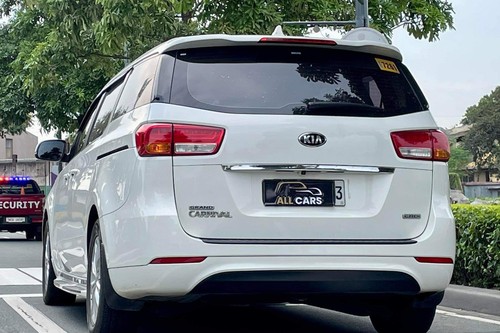 Second hand 2016 Kia Grand Carnival 2.2 EX AT (7-Seater) 