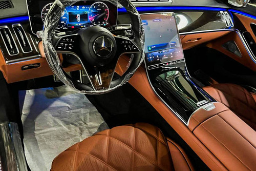 Old 2022 Mercedes-Benz S-Class S550 4.7L