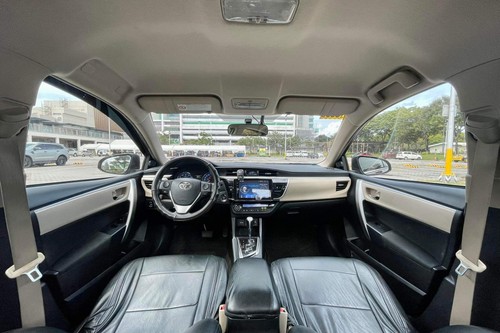 Used 2015 Toyota Corolla Altis 1.6 V AT