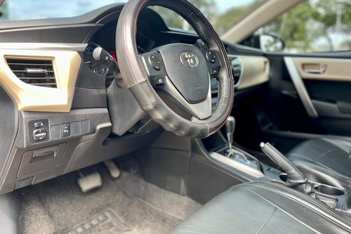 Used 2015 Toyota Corolla Altis 1.6 V AT
