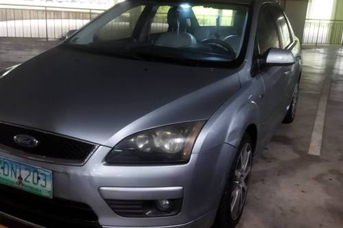 2nd Hand 2005 Ford Focus Sedan 1.8L Ghia AT