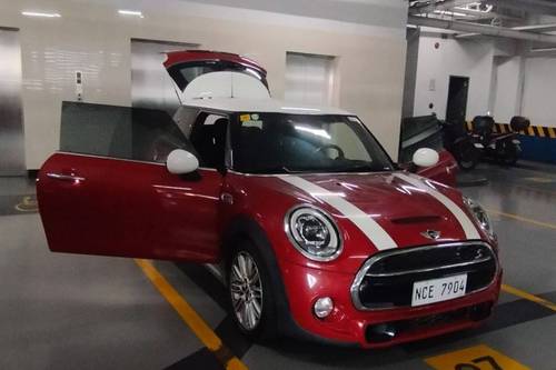 Old 2015 MINI 5 Door Cooper S