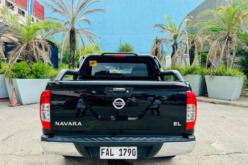 Old 2020 Nissan NP300 Navara 2.5L 4x2 EL 7AT Calibre