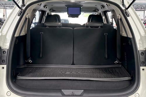 Used 2024 Nissan Terra 2.5L 4x2 VL AT