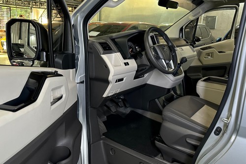 Used 2020 Toyota Hiace 3.0 GL Grandia MT