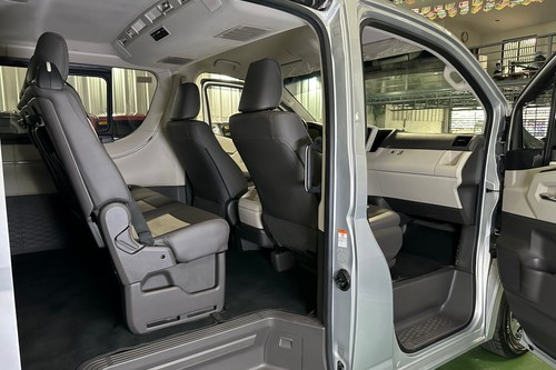 Used 2020 Toyota Hiace 3.0 GL Grandia MT