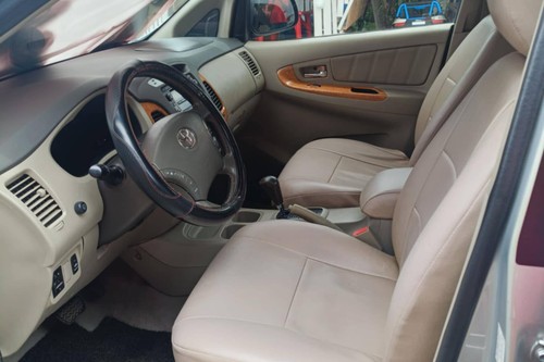 2nd Hand 2011 Toyota Innova 2.8L V AT