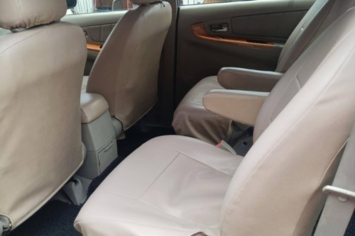 Used 2011 Toyota Innova 2.8L V AT