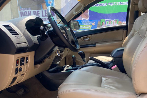 Old 2015 Toyota Fortuner Dsl AT 4x2 2.5 V