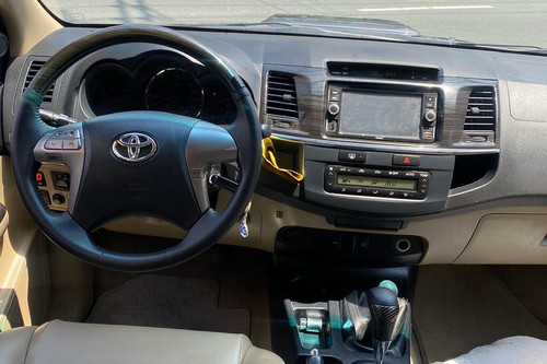 Used 2015 Toyota Fortuner Dsl AT 4x2 2.5 V