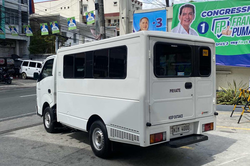 Old 2023 Isuzu Traviz L