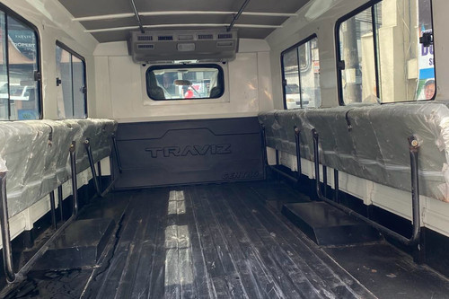 Used 2023 Isuzu Traviz L