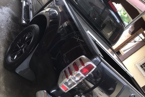 Second hand 2011 Nissan Navara 2.5L 4x4 EL 6MT 