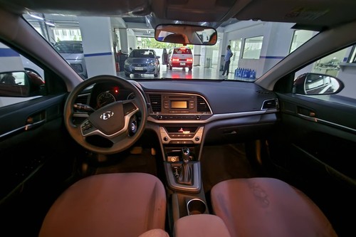 Second hand 2019 Hyundai Elantra 1.6 GL 