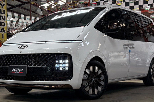 2nd Hand 2024 Hyundai Staria 2.2 CRDi Premium+ 8AT AWD 7-seater