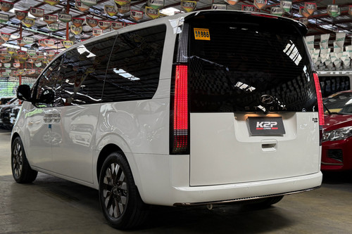 Second hand 2024 Hyundai Staria 2.2 CRDi Premium+ 8AT AWD 7-seater 