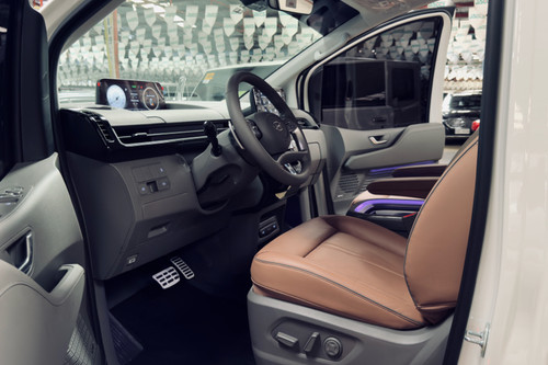 Used 2024 Hyundai Staria 2.2 CRDi Premium+ 8AT AWD 7-seater