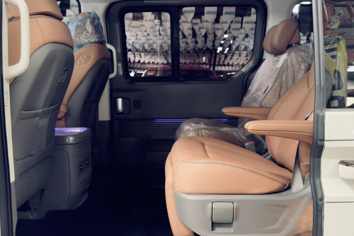 Used 2024 Hyundai Staria 2.2 CRDi Premium+ 8AT AWD 7-seater