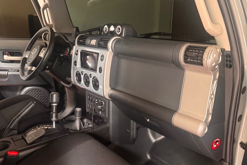 2nd Hand 2020 Toyota FJ Cruiser 4.0L V6