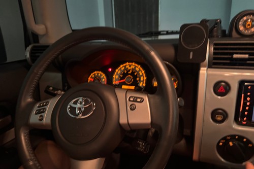 Old 2020 Toyota FJ Cruiser 4.0L V6